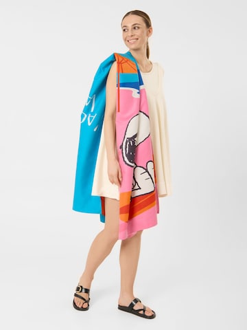 CODELLO Towel in Pink: front