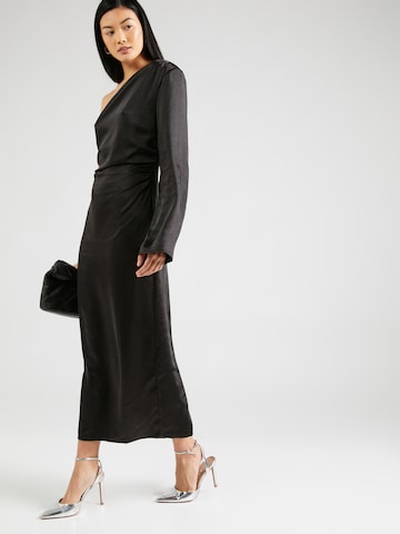 Gina Tricot Aftonklänning i svart