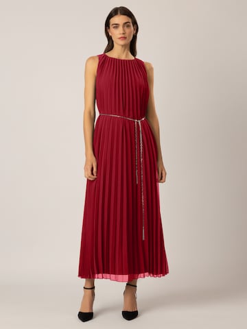 APART Cocktailkleid in Rot: Vorderseite