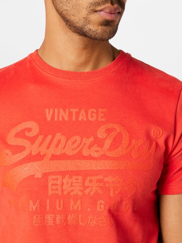 Effilé T-Shirt Superdry en rouge