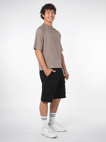 Sublevel Loosefit Shorts in Schwarz