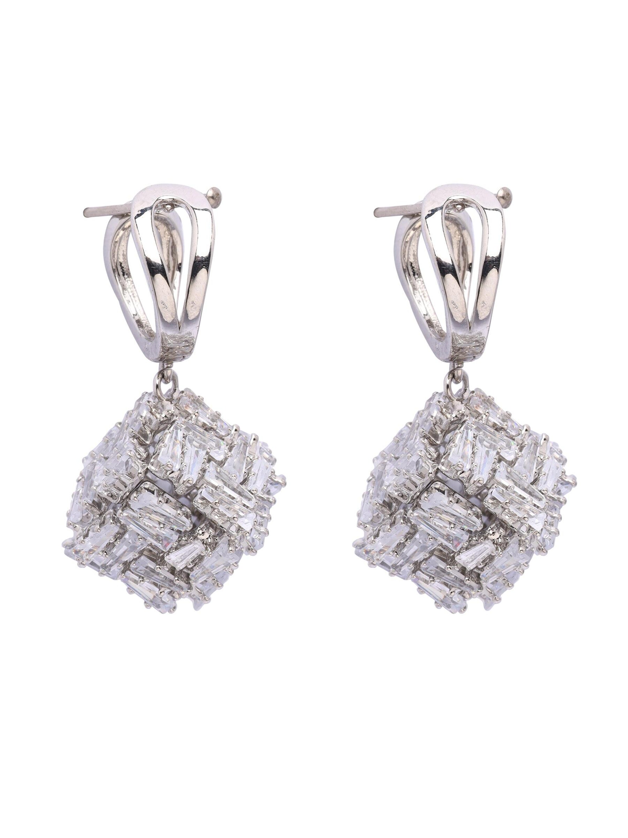Boucles d'oreilles 'Erikaya' AVANT-GARDE PARIS en argent : devant