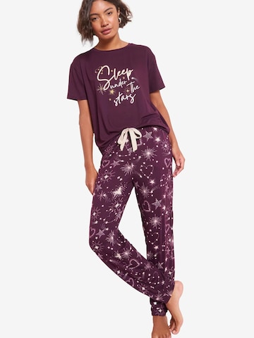 Friends Like These Pajama 'Sleep Under The Stars' in Red: front