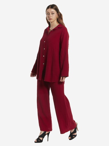 Elara Huispak in Rood