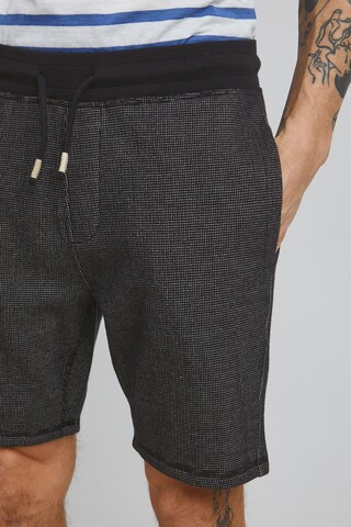 11 Project Regular Sweatshorts in Schwarz