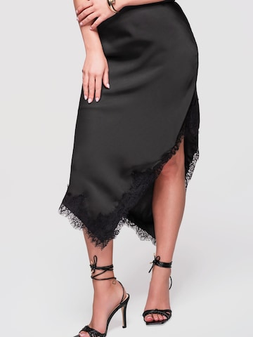 Ombre Skirt in Black