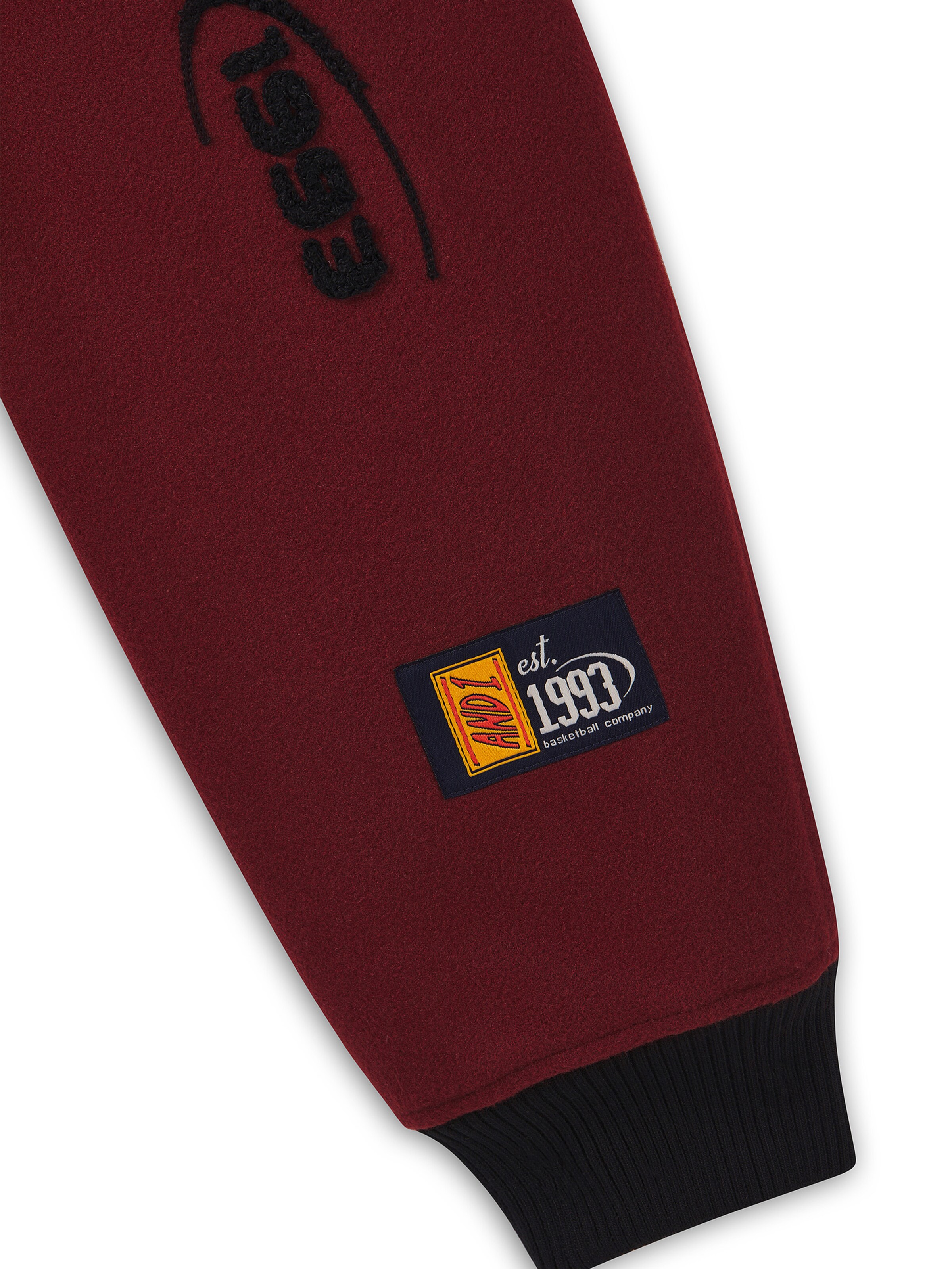 AND1 Přechodná bunda 'Respect The Game' – černá