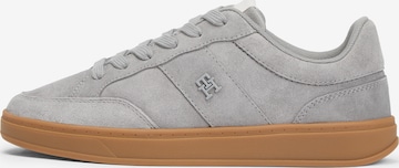 Sneaker bassa 'HERITAGE COURT' di TOMMY HILFIGER in grigio: frontale