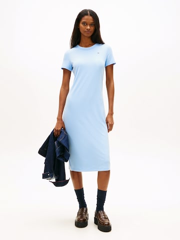 Tommy Jeans Šaty – modrá: přední strana