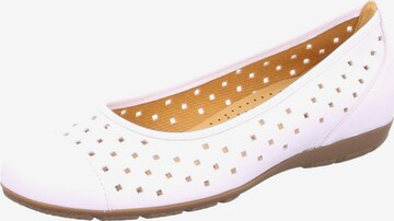 GABOR Ballet Flats in White: front