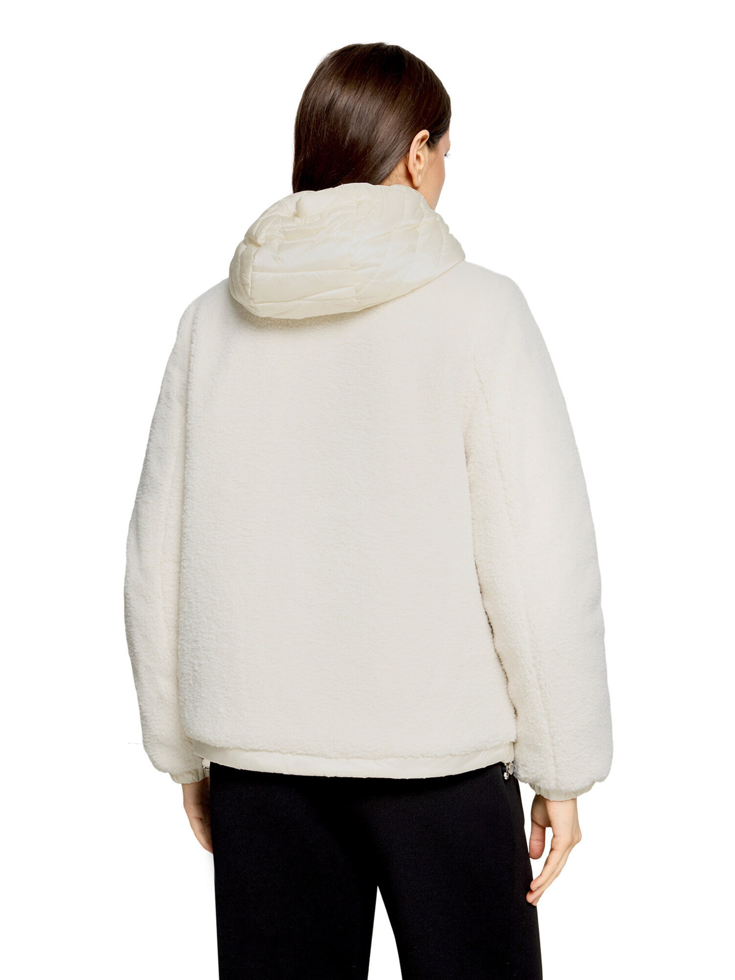 Betty Barclay Between-Season Jacket in Beige