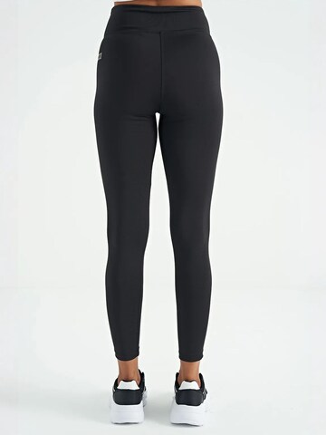 Skinny Leggings di Tommy Life in nero
