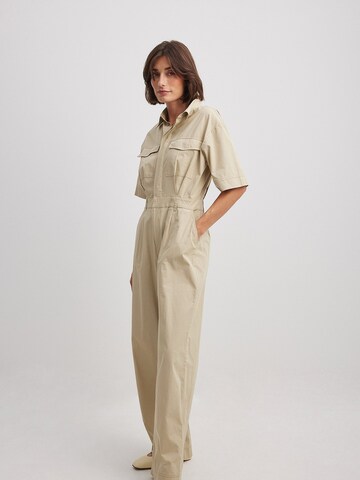 NA-KD Jumpsuit in Beige: predná strana