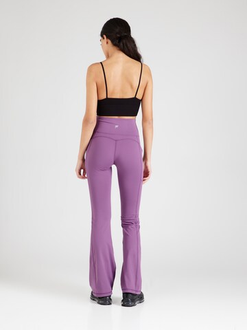 Flared Pantaloni sportivi 'OASIS' di Fabletics in lilla