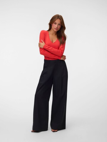 VERO MODA Shirt in Rood