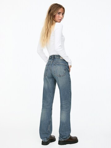 Pull&Bear Loosefit Jeans i blå