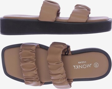 Monki Sandals & High-Heeled Sandals in 39 in Beige: front