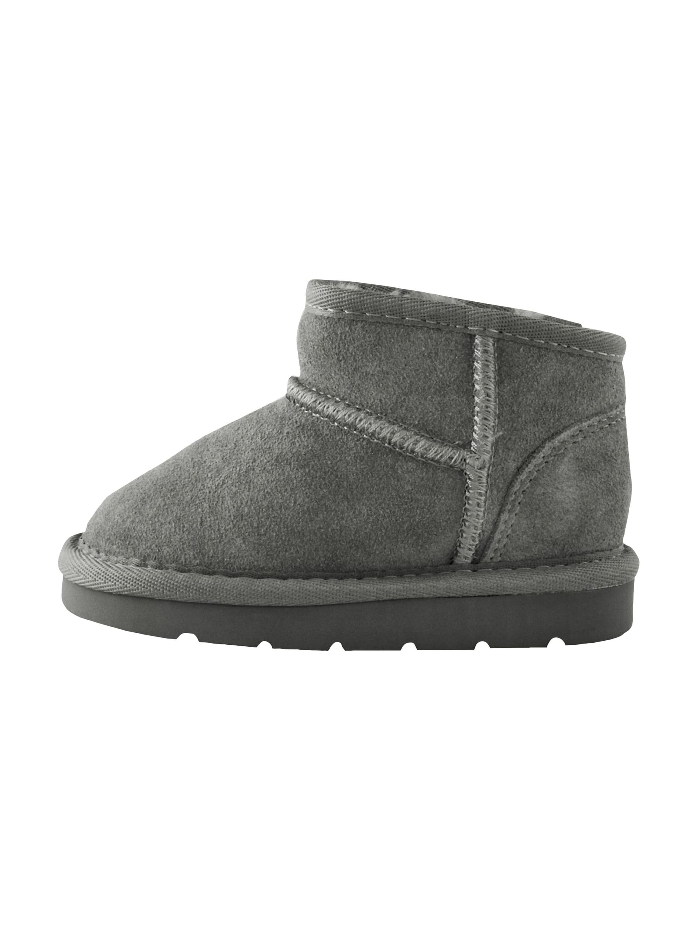 Next Stiefel in Grau: Vorderseite