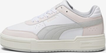 Baskets basses PUMA en blanc : devant