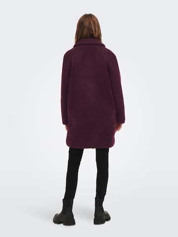 Manteau mi-saison 'Mama Sherpa' Only Maternity en rouge