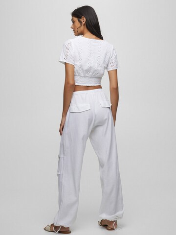 Loosefit Pantalon Pull&Bear en blanc