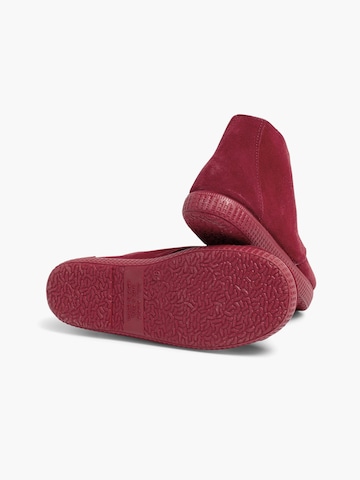Pisamonas - Bota em vermelho