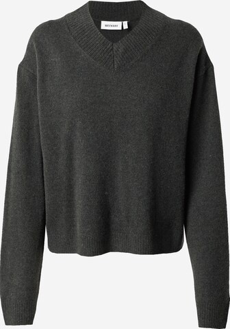 WEEKDAY Sweater 'Reese' in Green: front