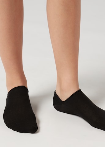 CALZEDONIA Ankle Socks in Black: front