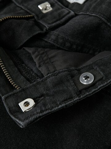 NAME IT Ohlapna forma Kavbojke 'NKFBella' | črna barva