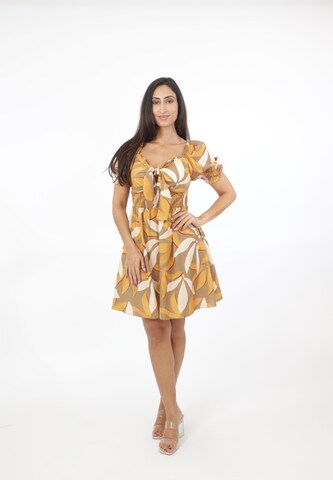 Elara Kleid in Braun: Vorderseite