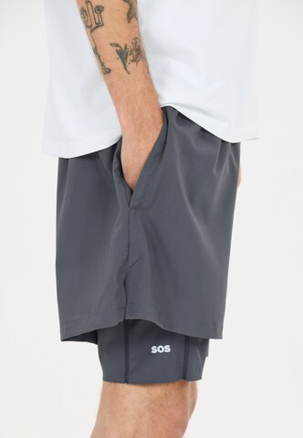 SOS Regular Shorts 'Logan' in Grau