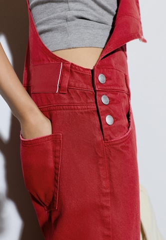 Pull&Bear Loosefit Farkkuhaalari värissä punainen