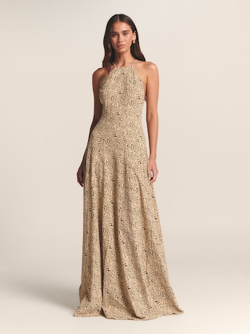 St MRLO Dress 'MIKA' in Beige: front