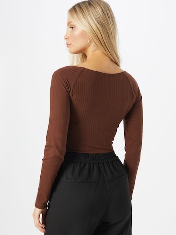 ABOUT YOU Shirt 'Nia' in Brown