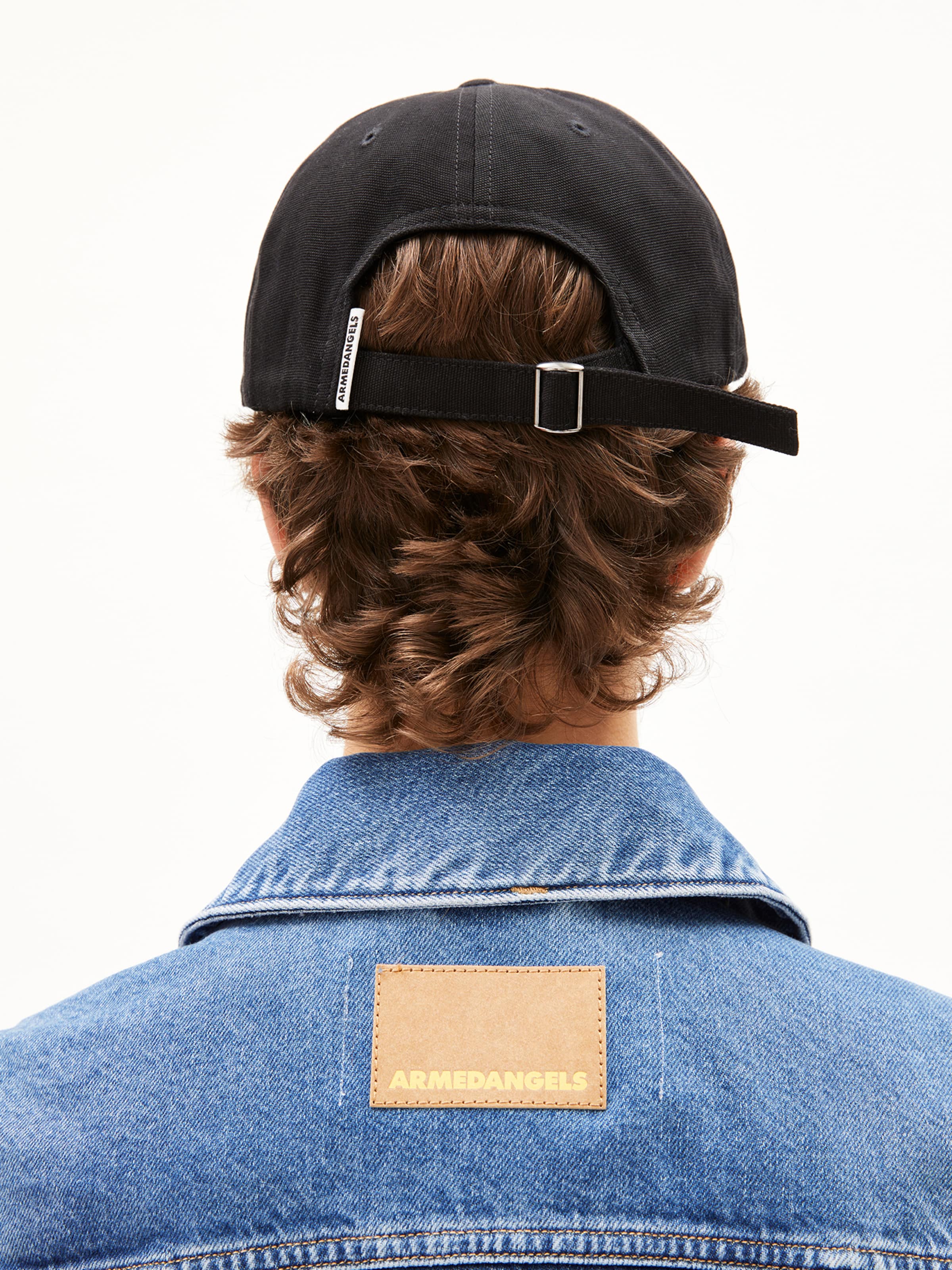 ARMEDANGELS Mütze ' YENAAS WORD ICONIC Å ' in Schwarz: Vorderseite