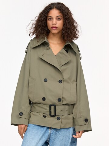 Pull&Bear Between-seasons coat in Green: front