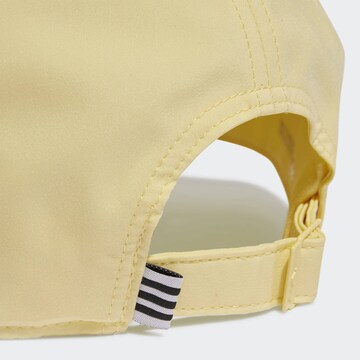 ADIDAS SPORTSWEAR Spordinokamüts 'Lightweight Embroidered', värv kollane