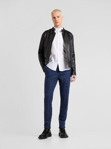 balts Lindbergh Slim fit Krekls 'Manderin'