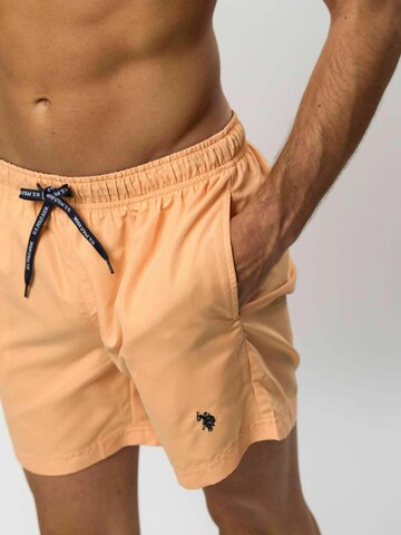 U.S. POLO ASSN. Zwemshorts ' UMAZA ' in Oranje