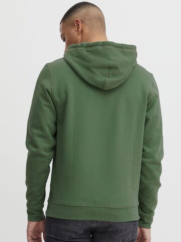 Coupe regular Sweat-shirt 'SEBASTIAN' Casual Friday en vert