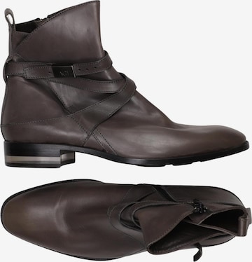 AGL Attilio Giusti Leombruni Dress Boots in 39 in Brown: front