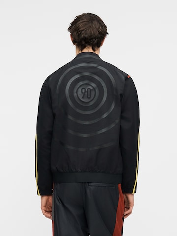 Nike Sportswear Демисезонная куртка в Черный