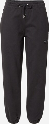 Calvin Klein Дънки Tapered Leg Панталон в черно: отпред