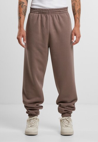 Karl Kani Tapered Hose in Braun