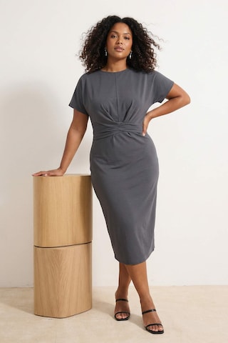 Trendyol Curve - Vestido en gris: frente