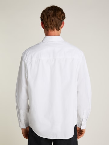 Comfort fit Camicia di Calvin Klein Jeans in bianco