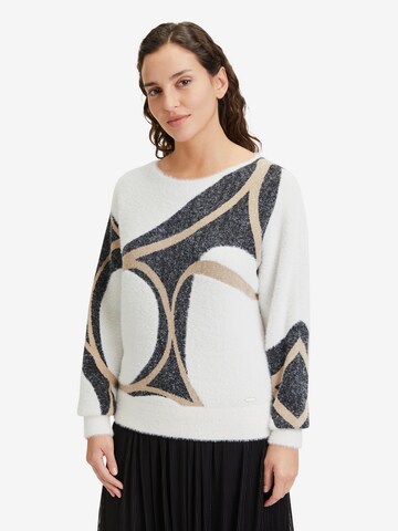 Betty & Co Sweater in White: front