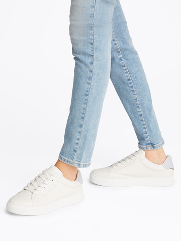 TOMMY HILFIGER Platform trainers 'Essential Court' in White