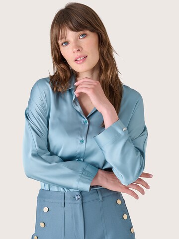 Camomilla Italia Blouse in Blue: front