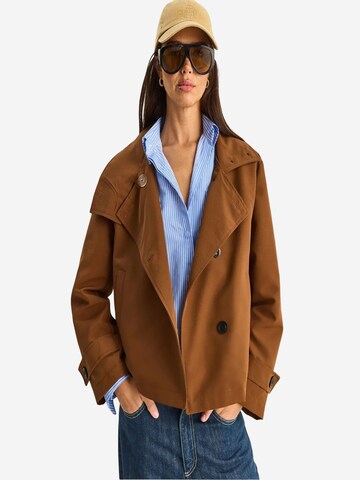 Bianco Lucci Between-Seasons Coat in Brown